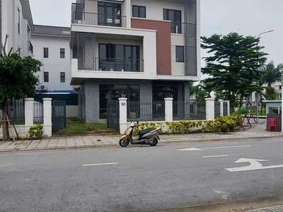 Sở hữu biệt thự view sông đẳng cấp   480 m    Giá 72 tỷ   Chỉ có tại Từ Sơn 0