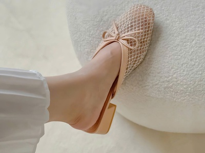 Sục Nữ Quốc Định   Phong Cách Hiện Đại, Thoải Mái Từng Bước Chân 1