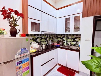 Nhà trương định- mt4m, 35m2, chào 7.3tỷ ctl -ngõ 3 gác , rộng, thông-sân riêng thoáng ko cổng chung 3
