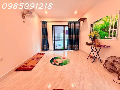 Nhà trương định- mt4m, 35m2, chào 7.3tỷ ctl -ngõ 3 gác , rộng, thông-sân riêng thoáng ko cổng chung 2