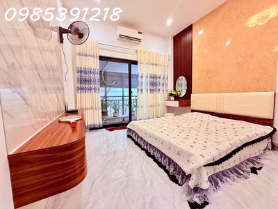 Nhà trương định- mt4m, 35m2, chào 7.3tỷ ctl -ngõ 3 gác , rộng, thông-sân riêng thoáng ko cổng chung 1