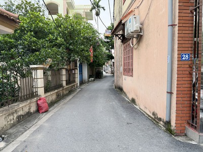 Bán nhà 3 tầng kiên cố 30,1m2, đầu Làng Cam, Phường Thuận An. Gần chợ, tiện ích đầy đủ, ô tô tới 4