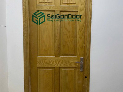 Cửa gỗ tự nhiên 1
