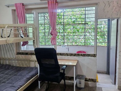 Cho thuê phòng trọ 30m    ban công lớn, gần FTU và UHT   Đầy đủ nội thất 1