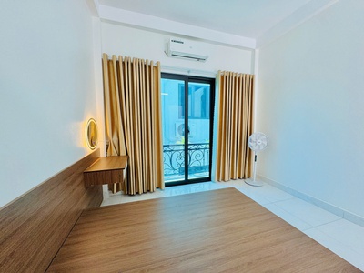 Căn nhà đẹp, căn góc trần lãm, ngay gần bv đột quỵ, ngõ oto rộng thoáng, giá 2,x tỷ thiện trí là 2