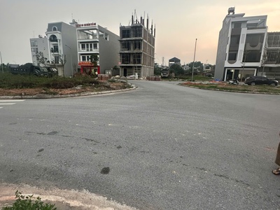 Hot     sở hữu ngay đất đẹp - giá tốt - vị trí đắc địa tại kdc thành xương giang, phường xương 0