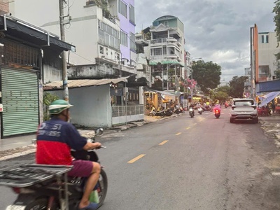  sát mt nguyễn tiểu la   q10  hxh thẳng trục   nhà đẹp 5 tầng   7 tỷ x. 0