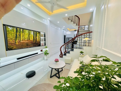 Căn nhà đẹp, căn góc trần lãm, ngay gần bv đột quỵ, ngõ oto rộng thoáng, giá 2,x tỷ thiện trí là 0
