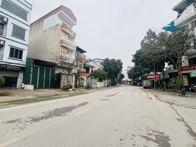 Bồ đề,long biên 30tỷ 115m mặt phố vỉa hè kinh doanh cho thuê,văn phòng 2