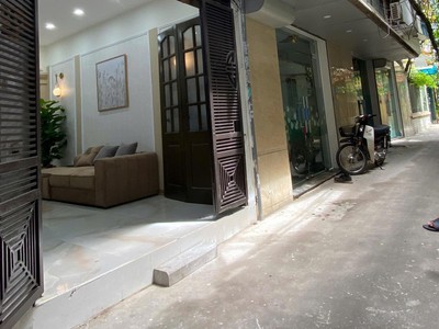 Bán nhà phố trần quốc vượng - nhà đẹp - ngõ thông - kinh doanh 28m2 chỉ 7,89t 0