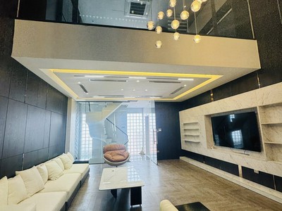 Bán nhà phố ngọc thụy 56m2 8t gara 2 ô tô, mt 5.6m, full nội thất, kinh doanh - 21 tỷ 1