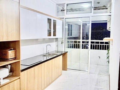 Tòa 24t hoàng đạo thúy 121m 3pn, mới đẹp ở ngay, 9.45 tỷ trung tâm cầu giấy 2