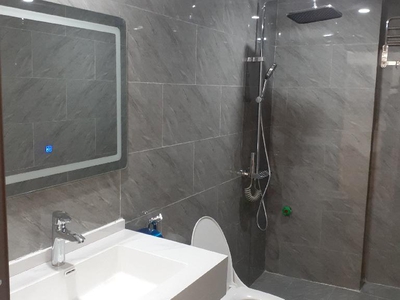 Nhà mới nội thất đẹp xây chắc chắn   ngõ thông   cách 20m ra ô tô  5 tầng   31m2-9,5 tỷ. 4