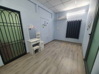 Nhà 3 tầng 20.3m2   ni sư huỳnh liên q10 1