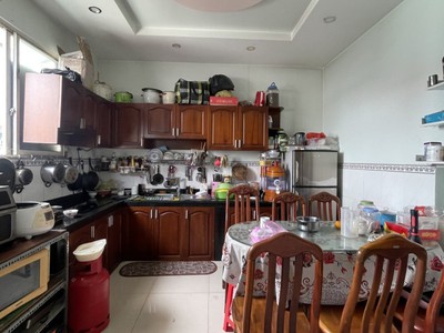 Mt kinh doanh ngang 8m - đường võ công tồn - phường tân quý 2