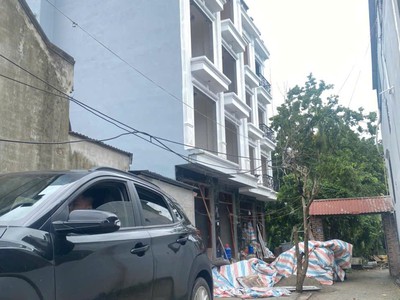 Bán nhà cao vien ô tô đỗ ngoài giá 2t850 0