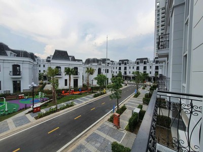 Bán suất biệt thự vườn góc diện tích hơn 300m2 tại hồng hạc city 1