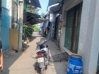 Nhà bán hẻm 25  đường hồ văn long   giá chỉ 4.5 tỷ 2