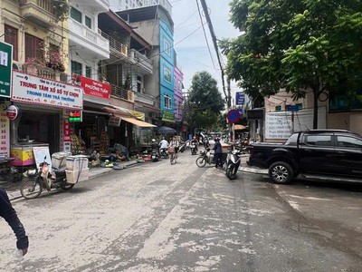 Bán  nhà rách nhưng vị trí vàng  xuân la tây hồ 100 m 4 tầng,vỉa hè kinh doanh ,oto tránh.giá 45 tỷ 2