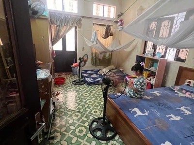 Bán  nhà rách nhưng vị trí vàng  xuân la tây hồ 100 m 4 tầng,vỉa hè kinh doanh ,oto tránh.giá 45 tỷ 0