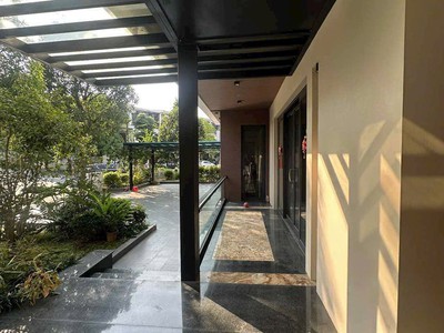 Cho thuê căn biệt thự siêu rộng Ecopark HD, dt đất hơn 500m2, 3 tầng, 5 ngủ, lô góc đẹp 3
