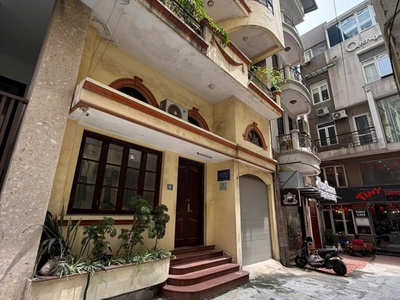 Cho thuê nhà riêng  đẹp ngõ 8 Phố Láng Hạ, 90m2 5 tầng, Giá 30tr 0