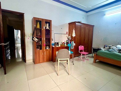 Nhà 3 tầng   mặt tiền thụt bùi minh trực   q.8   đường xe tải 10m   76m    giá 10 tỷ 1