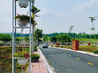  160 triệu   đất mặt tiền 8m gần kcn 2