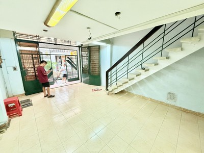 Còn 8.2 tỷ‼ngay sát nam kỳ khởi nghĩa   quận 3   44m  - 5 tầng - 8 pn 2