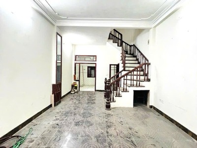 Phân lô quân đội - ô tô đỗ trước cửa - nhà mới đẹp dân xây - tặng full nội thất khách chỉ cần xách 1