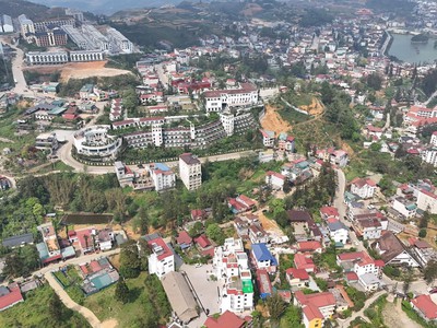 Bán liền kề tại trung tâm tx sa pa, cách sun palaza 900m sổ đỏ lâu dài giá 5,75 tỷ  cả đất   nhà 3