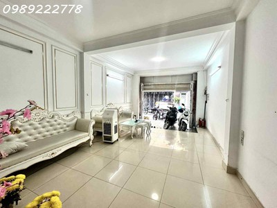 Bình thạnh - mặt tiền đường 10m -p26- ô tô vào ben  trong - dt4.2x15- 3 tầng- vị trí siêu đẹp kinh 2