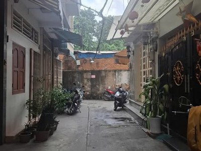 Nhà đường trần bình trọng quận 5 phường 2 cũ. 0