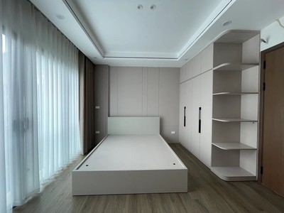 Bán nhà ngô gia tự 31m2 6t, mt 4.5m, ô tô đỗ cạnh nhà, hàng xóm bigc long biên 6.x tỷ 4