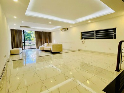 Bán nhà mặt phố tây hồ   120m    5 tầng   mt 5.5m   ô tô tránh   vỉa hè   gpxd 7 nổi   1 hầm 2