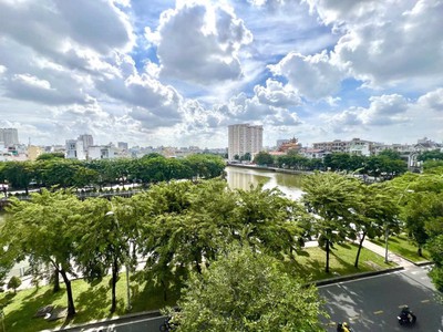 Chung cư tầng 6 view sông 60m2   đinh tiên hoàng bt 4