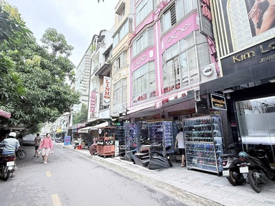 Bán nhà mặt tiền yết kiêu, ngay hùng vương, chợ an đông, 8x8,1m, 5 tầng, 6pn, 31,5 tỷ. 0