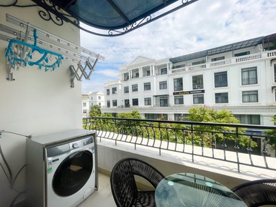 Cho thuê căn hộ tách bếp  35m2  1 ngủ Vinhomes Marina. 4