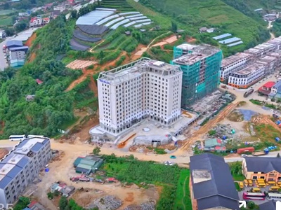 Bán liền kề tại trung tâm tx sa pa, cách sun palaza 900m sổ đỏ lâu dài giá 5,75 tỷ  cả đất   nhà 0