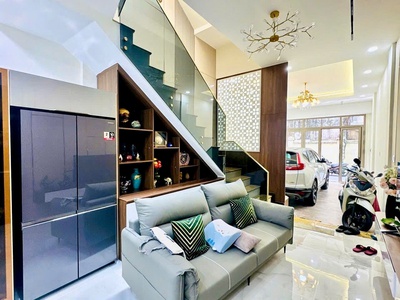 Nhà quận 1- mặt tiền phường tân định- xe hơi trong nhà 60m2 cao 3 tầng nt sịn: 18 tỷ. vũ 0933910039 0