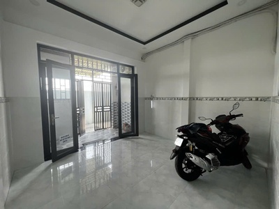 Nhà đẹp 60m2  4x15 ql13 đối diện vạn phúc hiệp bình phước thủ đức chỉ 5.1 tỷ tl 2