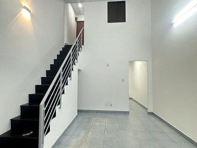 Cho thuê nguyên căn mới tinh - hẻm oto  khu vip hẻm 386/ lê văn sỹ quận 3 - vừa ở   kd đa ngành 2