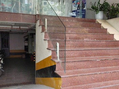 Trung tâm cầu giấy mặt phố  100m 10 tầng thang máy,vỉa hè 8m . hiếm  nhà bán.giá hợp lý:88 tỷ 0