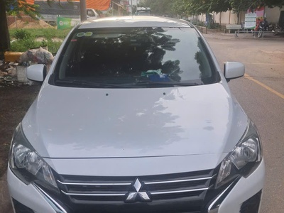 Mitsubishi Mirage, một chiếc xe nhỏ gọn và tiết kiệm nhiên liệu, sản xuất năm 2021 0