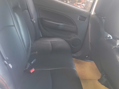 Mitsubishi Mirage, một chiếc xe nhỏ gọn và tiết kiệm nhiên liệu, sản xuất năm 2021 5