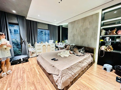 Bán nhà nguyễn văn cừ 40m phân lô 6 tầng thang máy mt5m hơn 13 tỷ 2