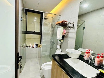 Bán nhà nguyễn văn cừ 40m phân lô 6 tầng thang máy mt5m hơn 13 tỷ 4