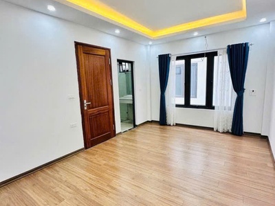 Chính chủ bán chdv xuân đỉnh 40/45 m 7 tàng.thang máy .mới cứng.sát phố.chỉ:12 tỷ 3
