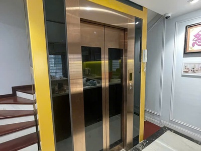 Bán nhà xuan đỉnh  lô góc  hầm để oto  thang máy dạng biệt thự nhỏ,kinh doanh .105 m chào:25.x tỷ 0