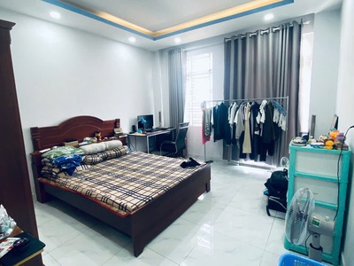 Bán gấp nhà đ số 8 bhh b  hẻm 5m 1 trục sát mặt tiền 62m2,4 tầng nhỉnh 4 tỷ 1